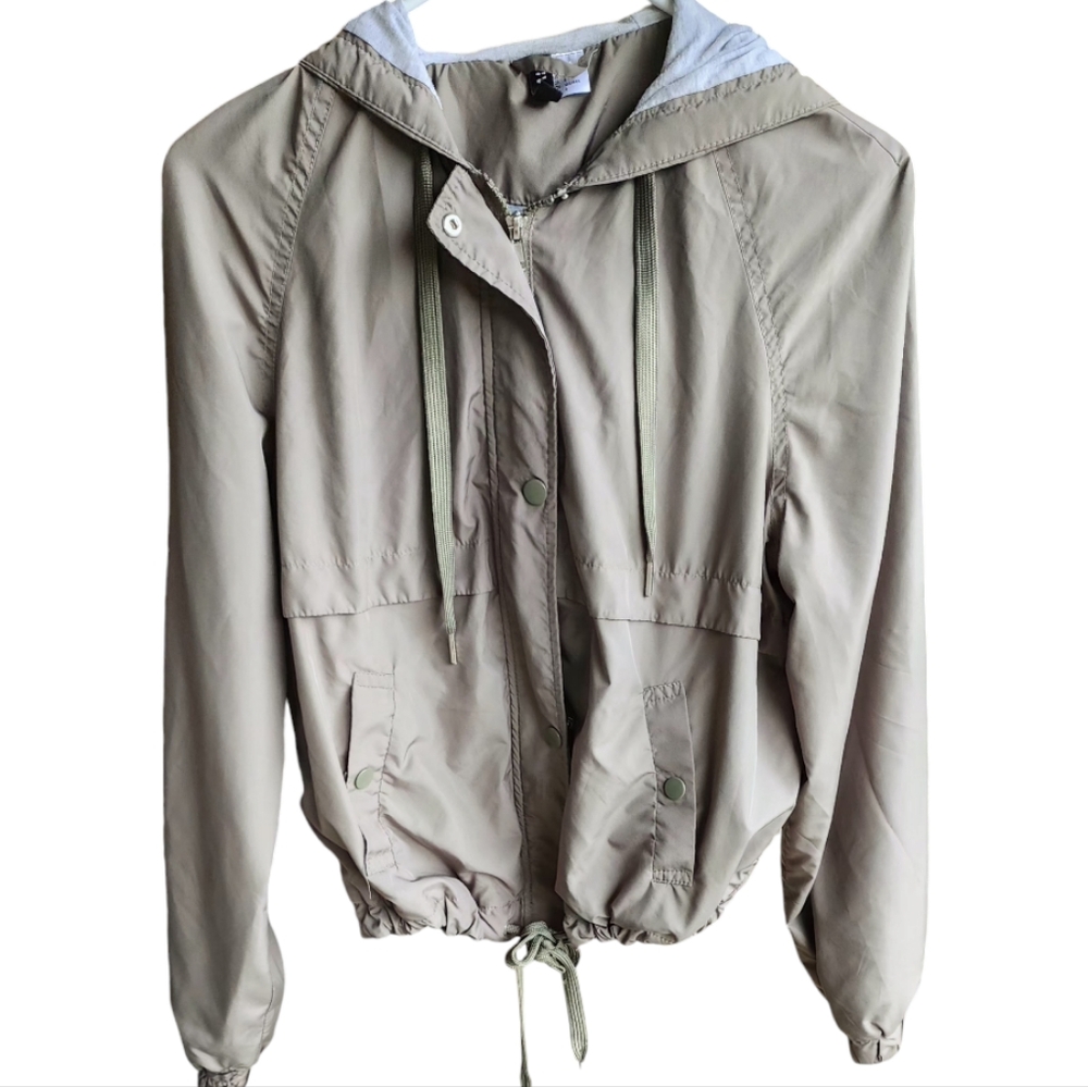 Divided Womens  Khaki Color Light Weight Button Size 6